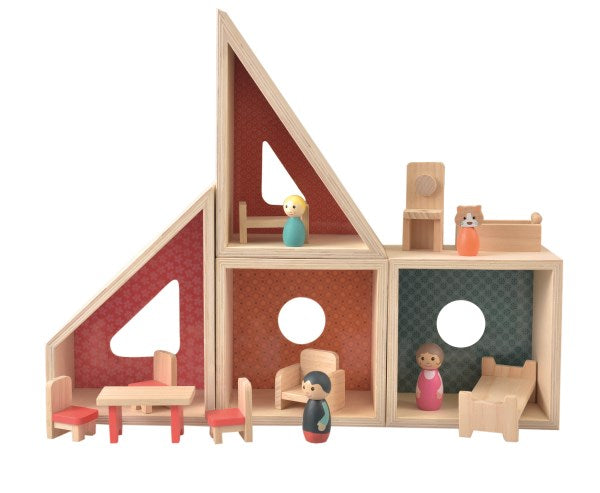 DOLL HOUSE-