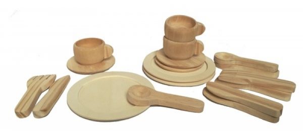 Egmont Toys – Natural Wooden Dinner Set