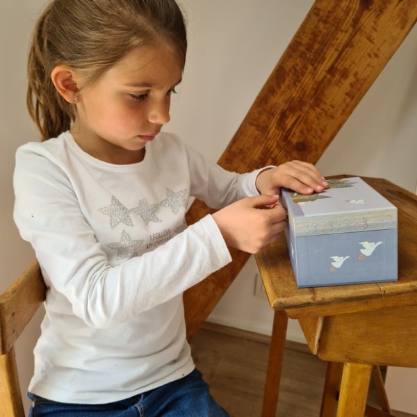 Egmont  – MUSICAL JEWELRY BOX COUNTRYSIDE
