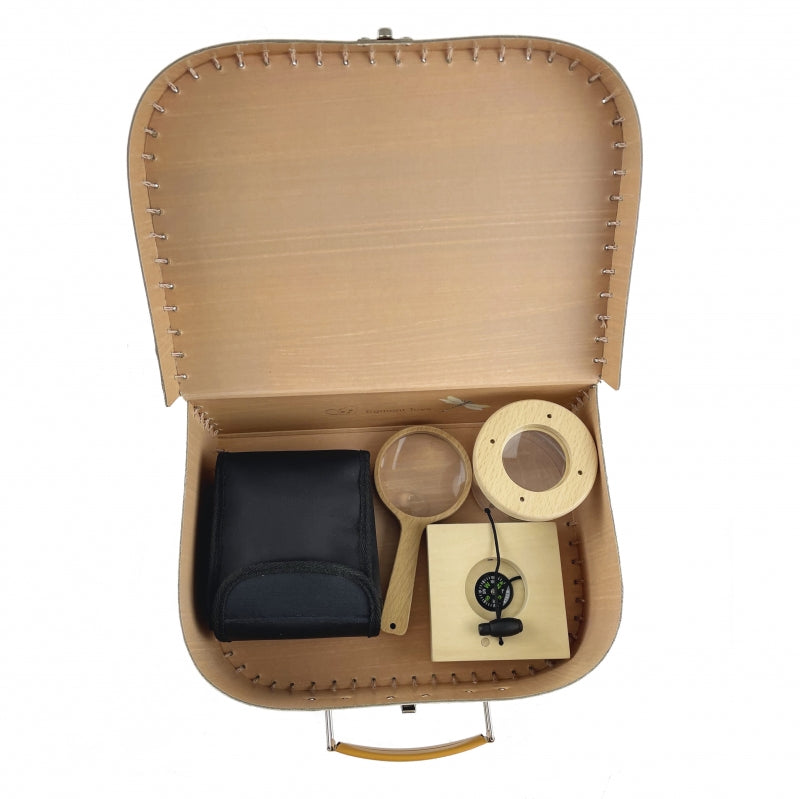 EGMONT WODDEN EXPLORER KIT IN CASE