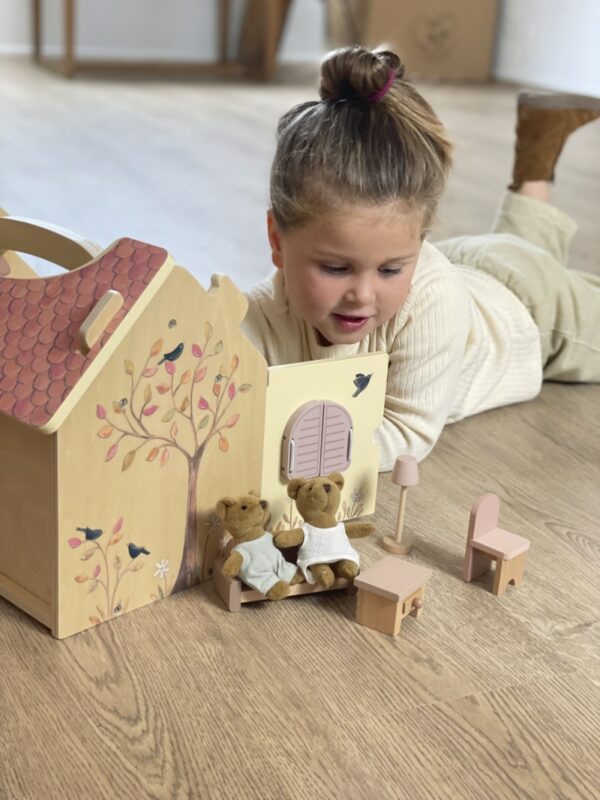 Egmont Toys – Doll House With Bears