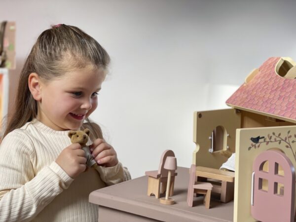 Egmont Toys – Doll House With Bears
