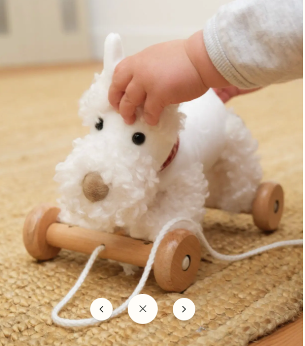 Egmont Toys – Pull-Along Lola