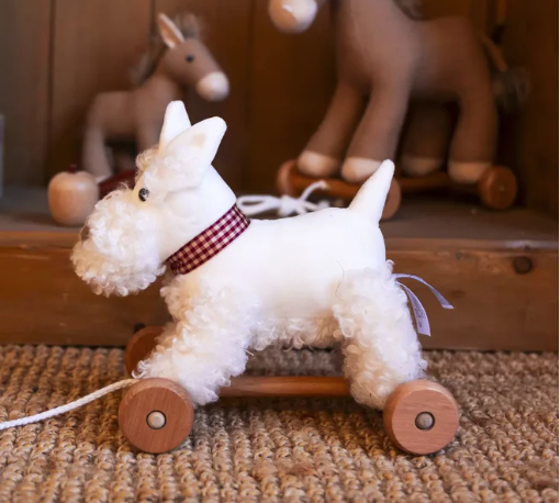 Egmont Toys – Pull-Along Lola